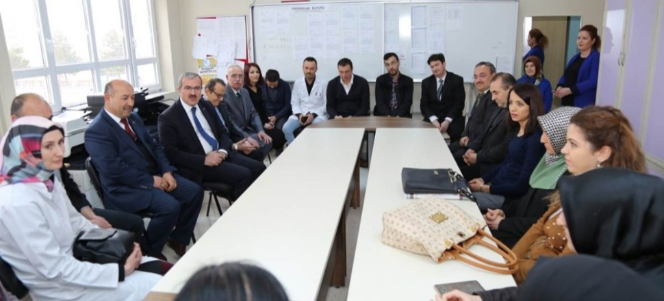 Kütahya'da Vali Ömer Toraman’dan öğretmenlere çalışma uyarısı