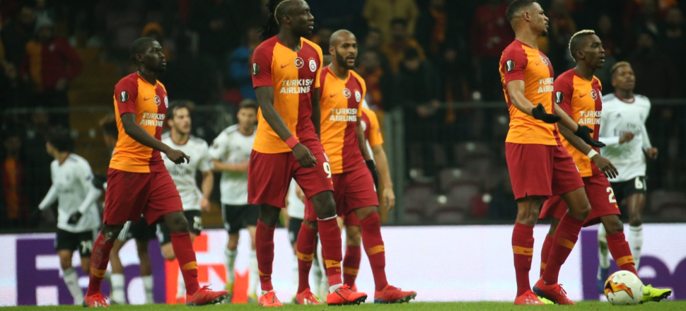 Galatasaray'a evinde büyük darbe! 1-2