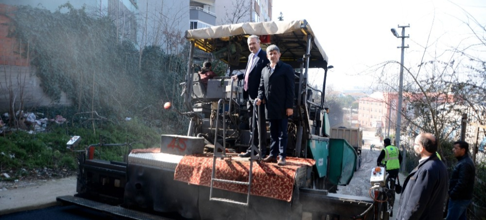 Bursa'da Belediye asfalt çalışmaları devam ediyor