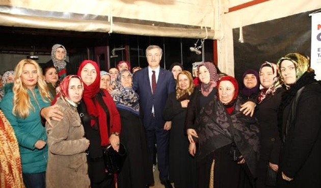 İstanbul'da Ebubekir Taşyürek, vatandaşın taleplerini dinledi