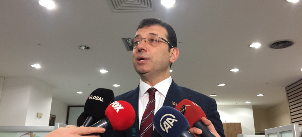 "Anket yapıyoruz ama benim anketim yüzümde saklı!"