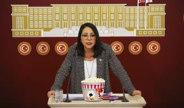 "Regl olduğumuz için vergi ödemek istemiyoruz!"