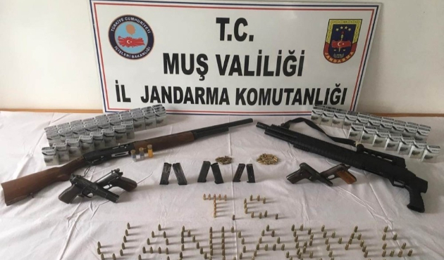 Muş’ta terör baskını: 13 gözaltı