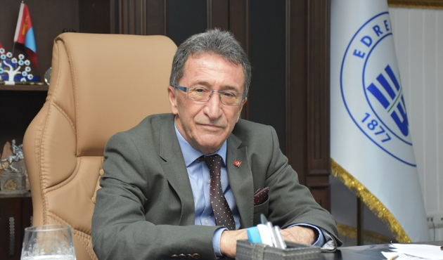 Edremit Belediye Başkanı Kamil Saka istifa etti...