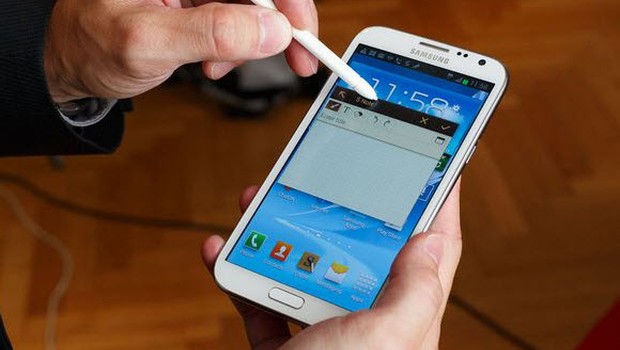 Galaxy Note 2 uçakta alev aldı!