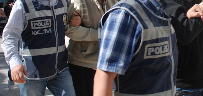 25 öğretmen gözaltına alındı!