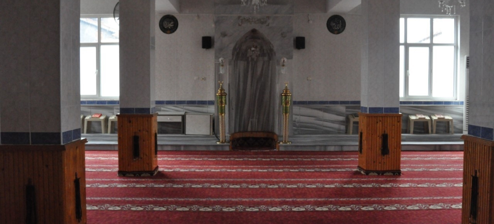 Cemaat ısrar edince imam tayinini istedi...