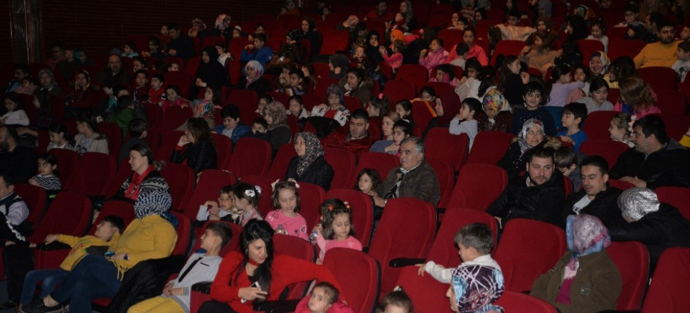 Bilecik’te miniklerden tiyatroya yoğun ilgi