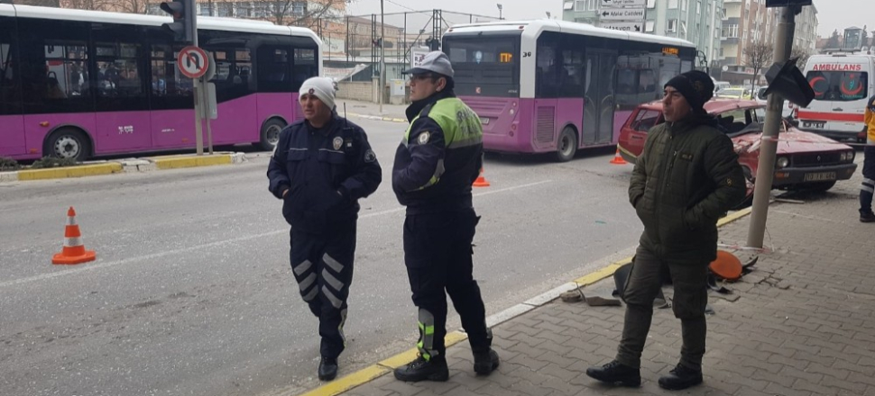 Balıkesir’de trafik kazası: 1 ölü