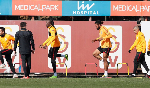 Galatasaray'ın Benfica maçı kadrosunda 2 eksik!