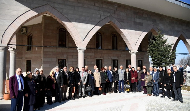 Isparta'da Başkan Yusuf Ziya Günaydın 5 yıl görev yaptığı meclis üyeleriyle buluştu