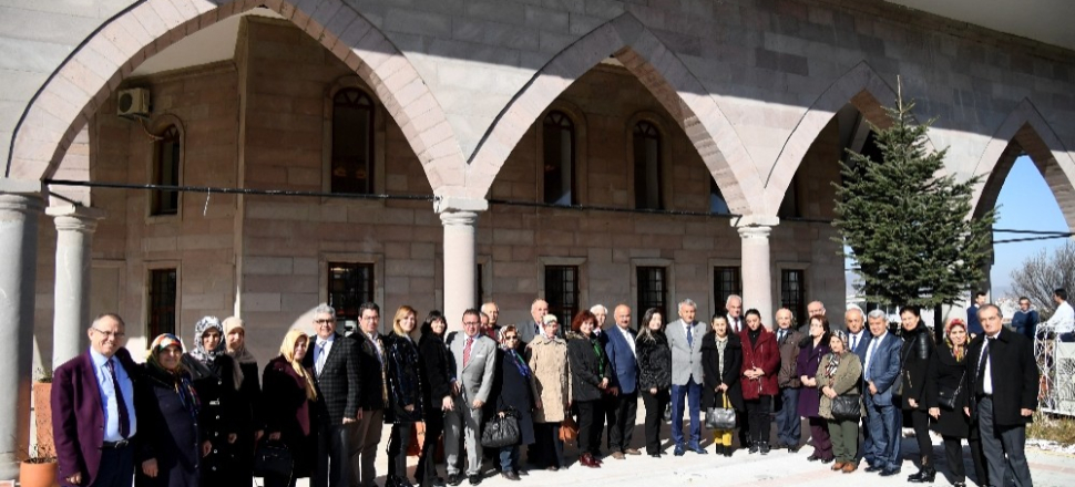 Isparta'da Başkan Yusuf Ziya Günaydın 5 yıl görev yaptığı meclis üyeleriyle buluştu