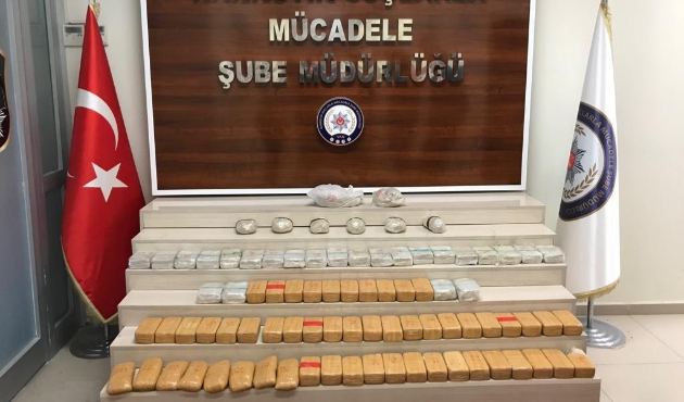 Duşakabin içerisinde 45 kilo eroin yakalandı...