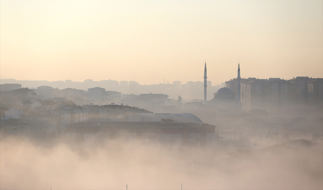 İstanbul'da yoğun sis: Vapur seferleri iptal...