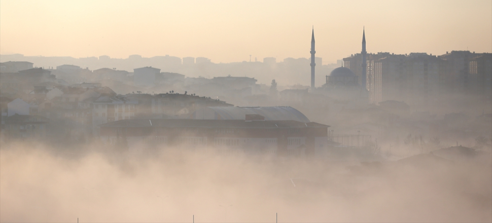 İstanbul'da yoğun sis: Vapur seferleri iptal...