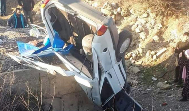 Görev yerine giden öğretmen kazada can verdi...