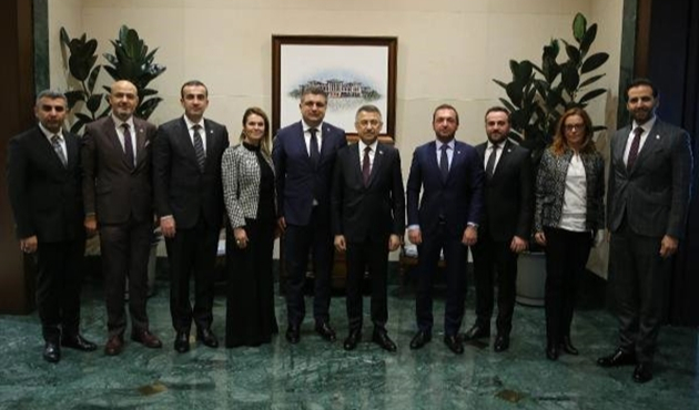 İstanbul'da Fuat Oktay, TÜGİAD heyetini kabul etti