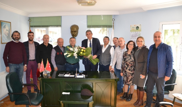 İzmir'de Başkan Mehmet Ali Çalkaya: "Esnaf biterse ülke biter"