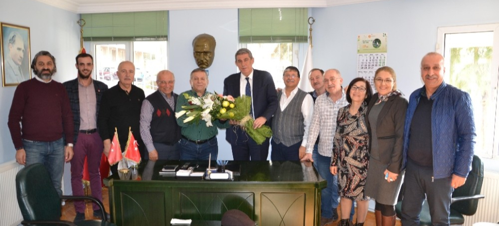 İzmir'de Başkan Mehmet Ali Çalkaya: "Esnaf biterse ülke biter"