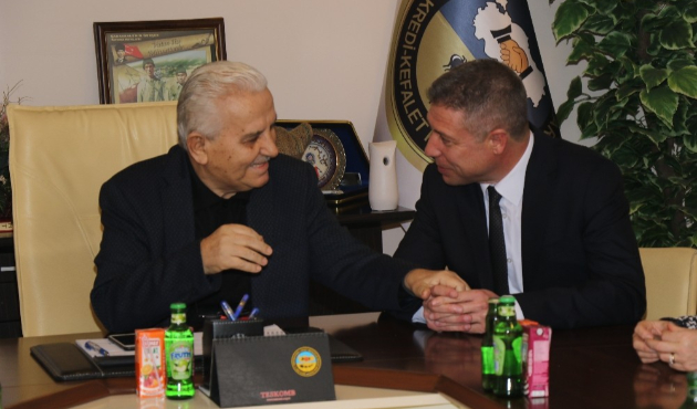 Manisa'da Recep Çınar’dan İsa Özdemir’e övgü