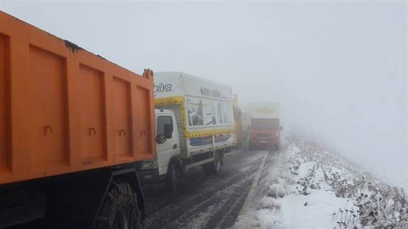 Ardahan'da tipi sebebiyle yolda kaldılar
