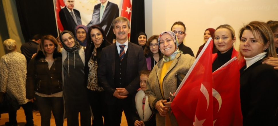 Manisa'da Cumhur İttifakı kadınları bir araya geldi