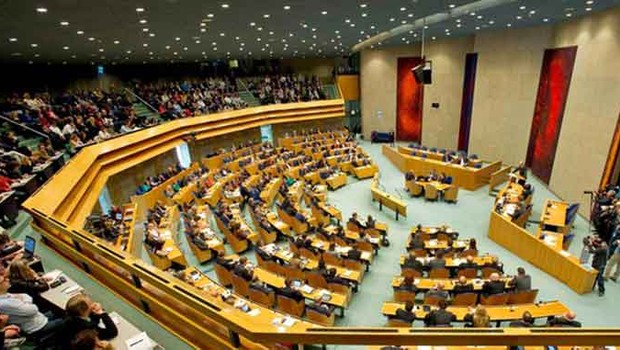 Hollanda Meclisi'nde Türkiye düşmanlığı tavan yaptı!