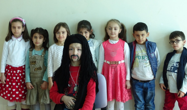 Minik öğrenciler Barış Manço anısına klip çekti...