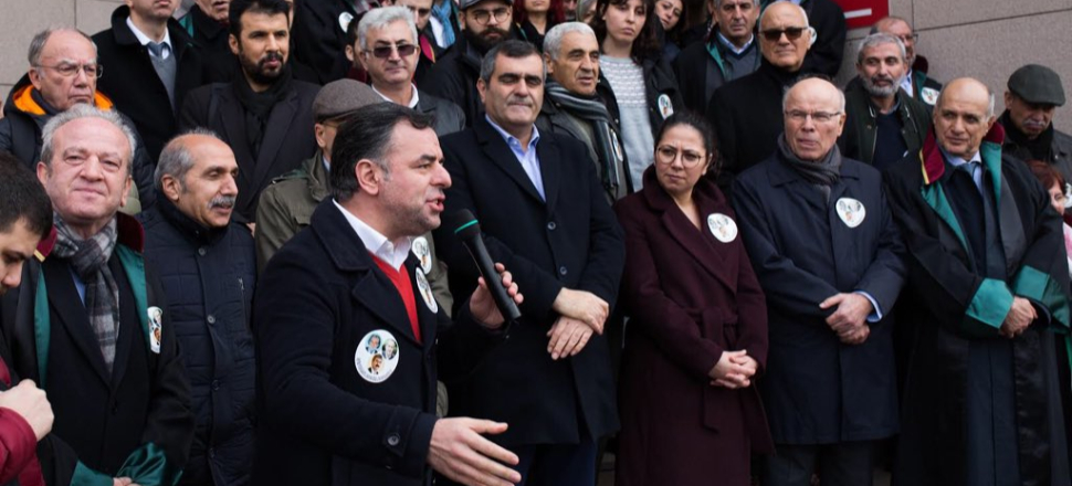 "Kılıçdaroğlu listeleri eş-dost-akraba ile doldurdu!"