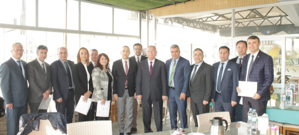 Manisa'da Kaymakam Sabit Kaya’dan başarılı personele teşekkür plaketi