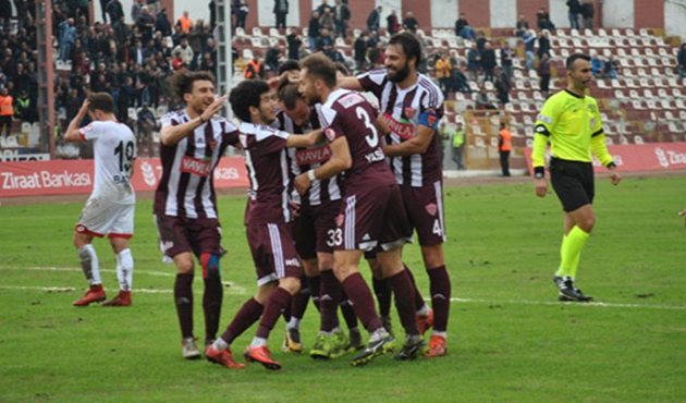 Hatayspor, İstanbulspor’u farklı geçti!