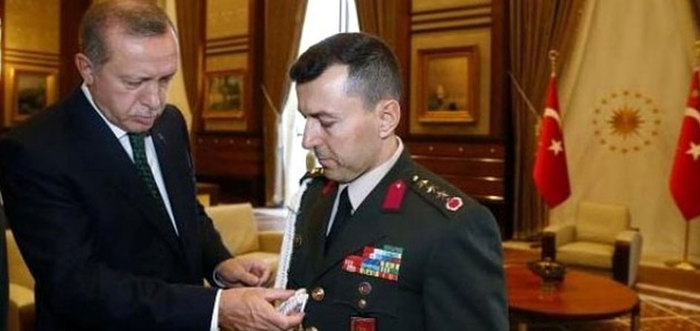 Erdoğan, darbeci yaveri çakı ile test etmiş!