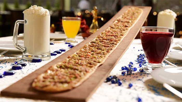 Ünlü restoran zincirinin sahibi FETÖ'den tutuklandı!