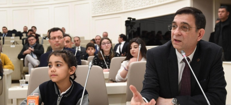 Gaziantep'te GSO Başkanı Adnan Ünverdi, Gazişehir Öğrenci Meclisi’ne katıldı