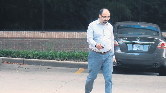 Casusluktan aranan Emre Uslu ABD'de lüks içinde yaşıyor