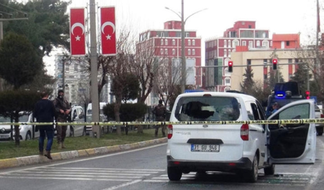 Araçlarından birbirlerine kuşun yağdırdılar: 1 ölü, 4 yaralı!