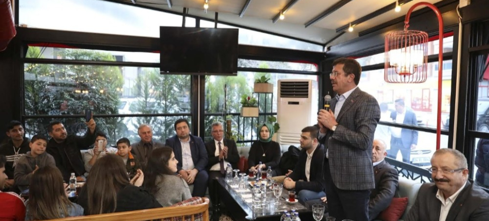 İzmir'de Nihat Zeybekci: "İzmir e-ticarete hazırlanmalı"