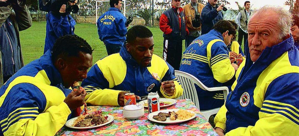 Fenerbahçe'nin efsane ismi için yakalama kararı!