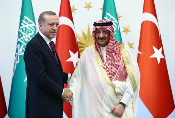 Erdoğan'dan Suudi Veliaht Prens'e Cumhuriyet nişanı