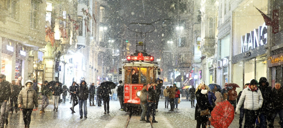 İstanbullular dikkat! Kar yağışı sürecek...