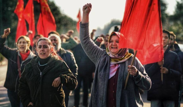 TKP'li isim başörtüsüyle ezber bozdu!