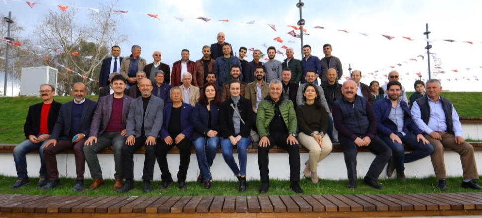 Antalya'da Başkan adayı Şükrü Sözen, seçim çalışmalarını sürdürdü