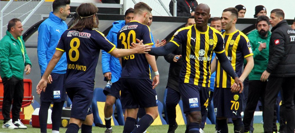 Ankaragücü 90+3'te 3 puana uzandı!