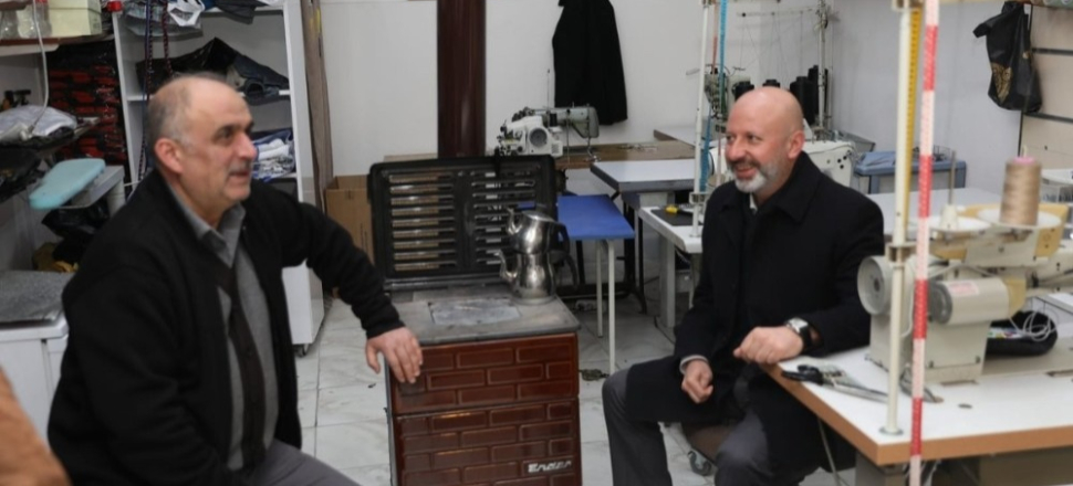 Kayseri'de Başkan Ahmet Çolakbayrakdar, esnaf ve vatandaşlarla kucaklaştı