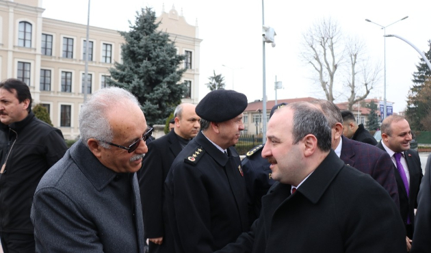 Bolu'da Bakan Mustafa Varank: “Antartika’da geçici üssümüzü kurduk”