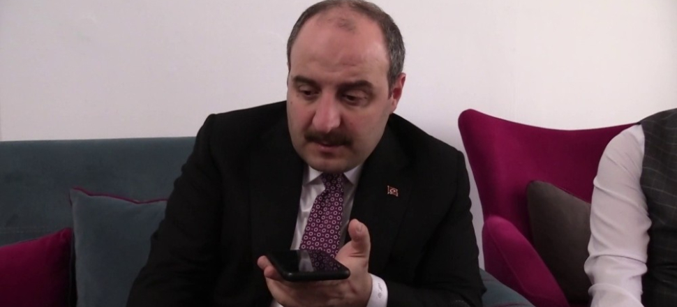 Bolu'da Bakan Mustafa Varank, Bilim Üssü heyetiyle telefonda görüştü