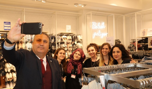 Manisa'da Başkan Mehmet Çerçi Forum Magnesia’daydı