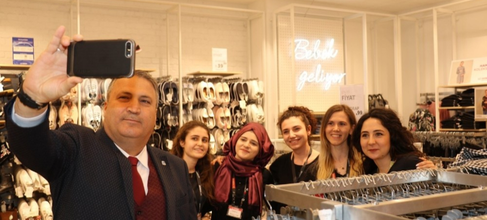 Manisa'da Başkan Mehmet Çerçi Forum Magnesia’daydı