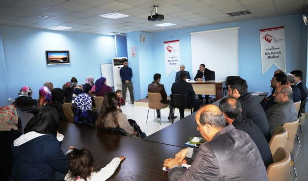 Diyarbakır'da Kaymakam Çelik vatandaşlarla buluştu