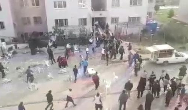 Adana'da düğünde istek parça kavgası...